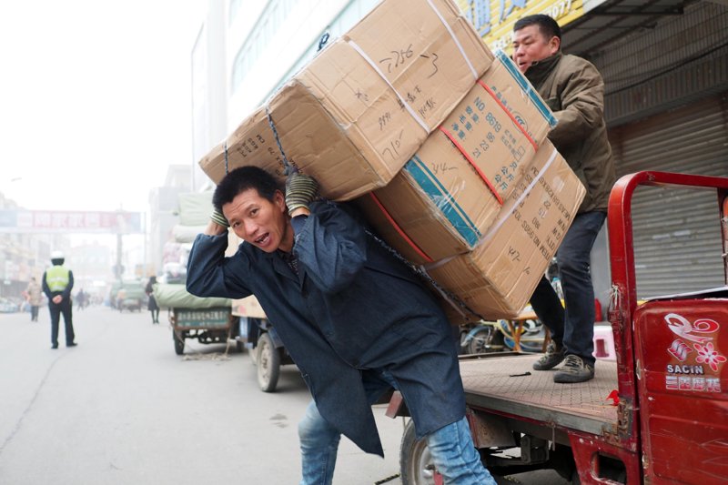 设备搬运：如何选择合适的搬运工具？